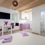 Velada Center דירה
